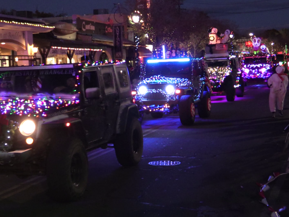 ElectricSantaParade2018
